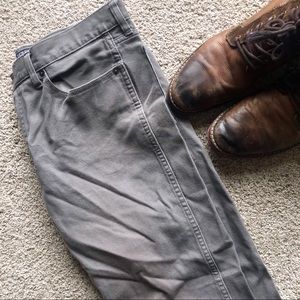 J Crew Men’s The Sutton corduroy straight pants